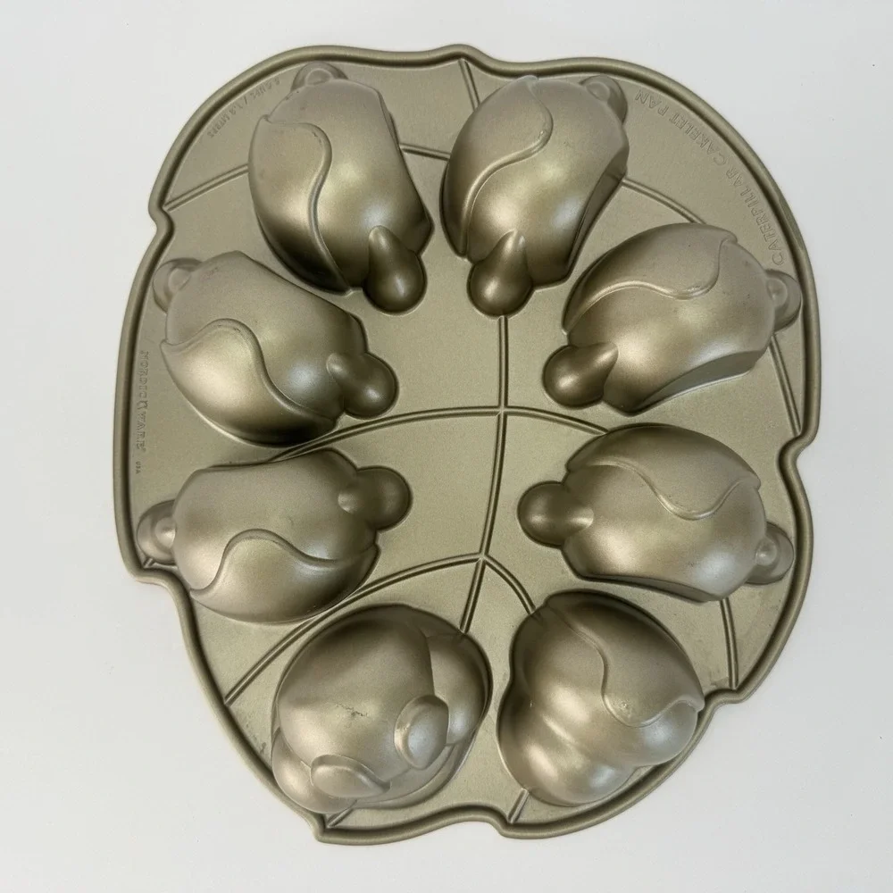 Nordic Ware‎ Caterpillar Cakelet Cake Pan Mold Non Stick Cast Aluminum